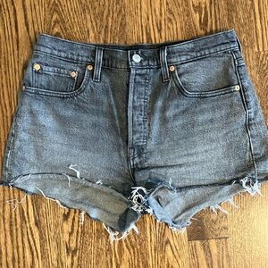 Levi’s cut off shorts